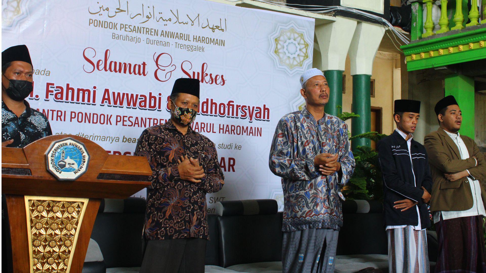 Jalan-jalan bersama pemenang quiz online swarakalibata - (Ada 0 foto)